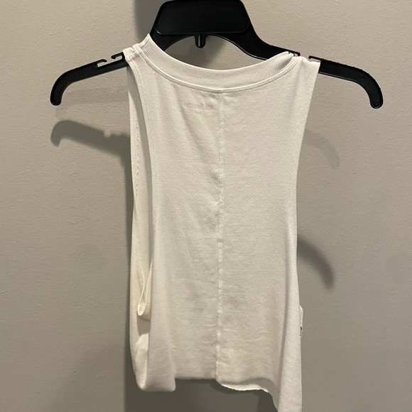 All Access Dynamic Crop Tank- White - Picture 2 of 3
